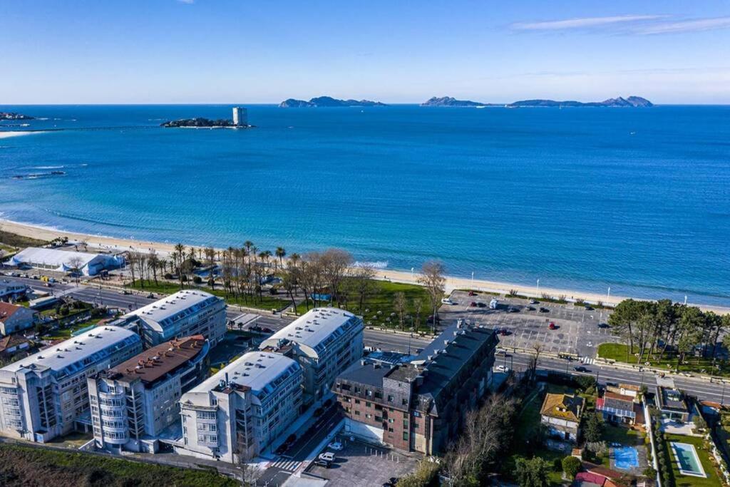 En Playa De Samil Primera Linea De Playa Pe Na Areia Apartamento Vigo